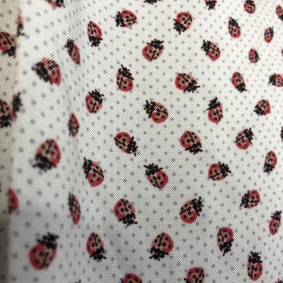 Max Studio Ivory  Short Sleeve Ladybug Print Sz M - Picture 7 of 8